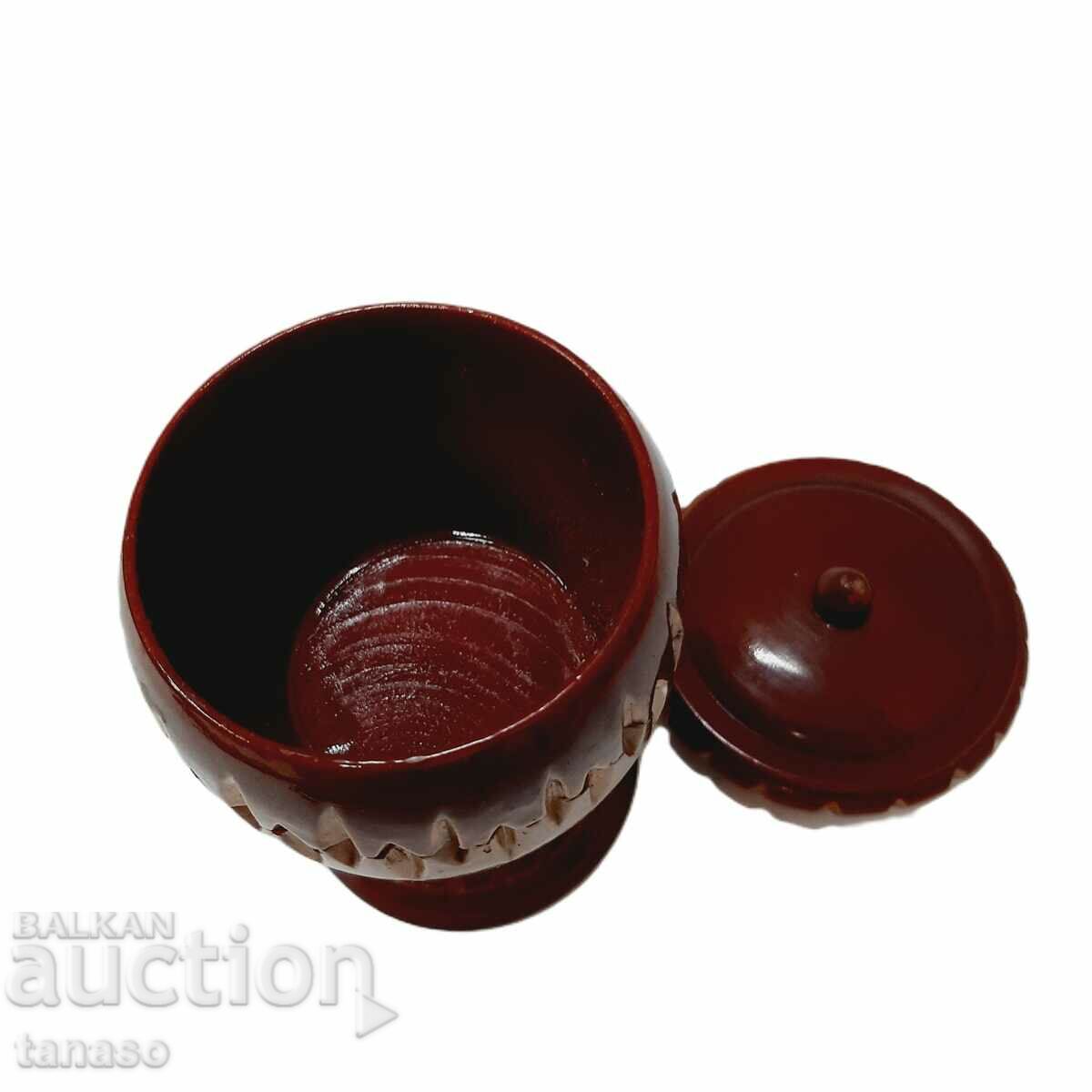 Delivery of Old carved wooden cup(bowl) with lid(11.3) Delivery of Old carved wooden cup(bowl) with lid(11.3)