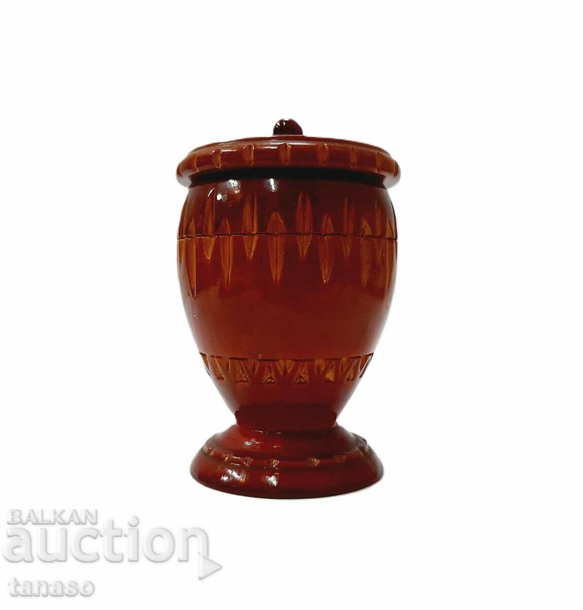 Old carved wooden cup(bowl) with lid(11.3)