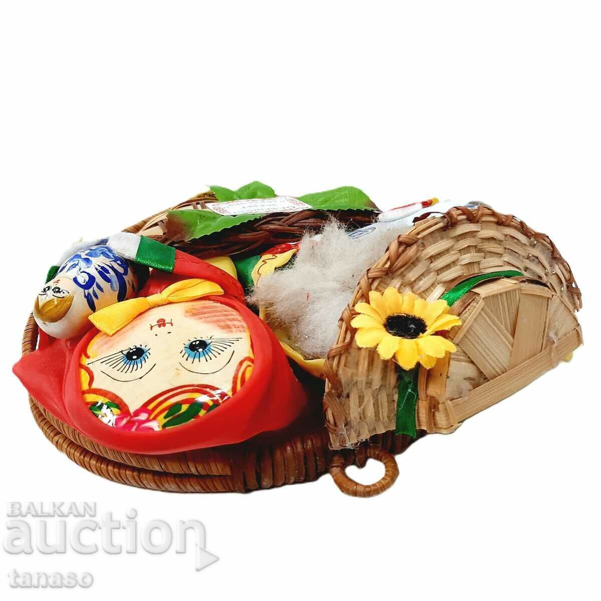 Delivery of Old Russian wall decoration (11.3)