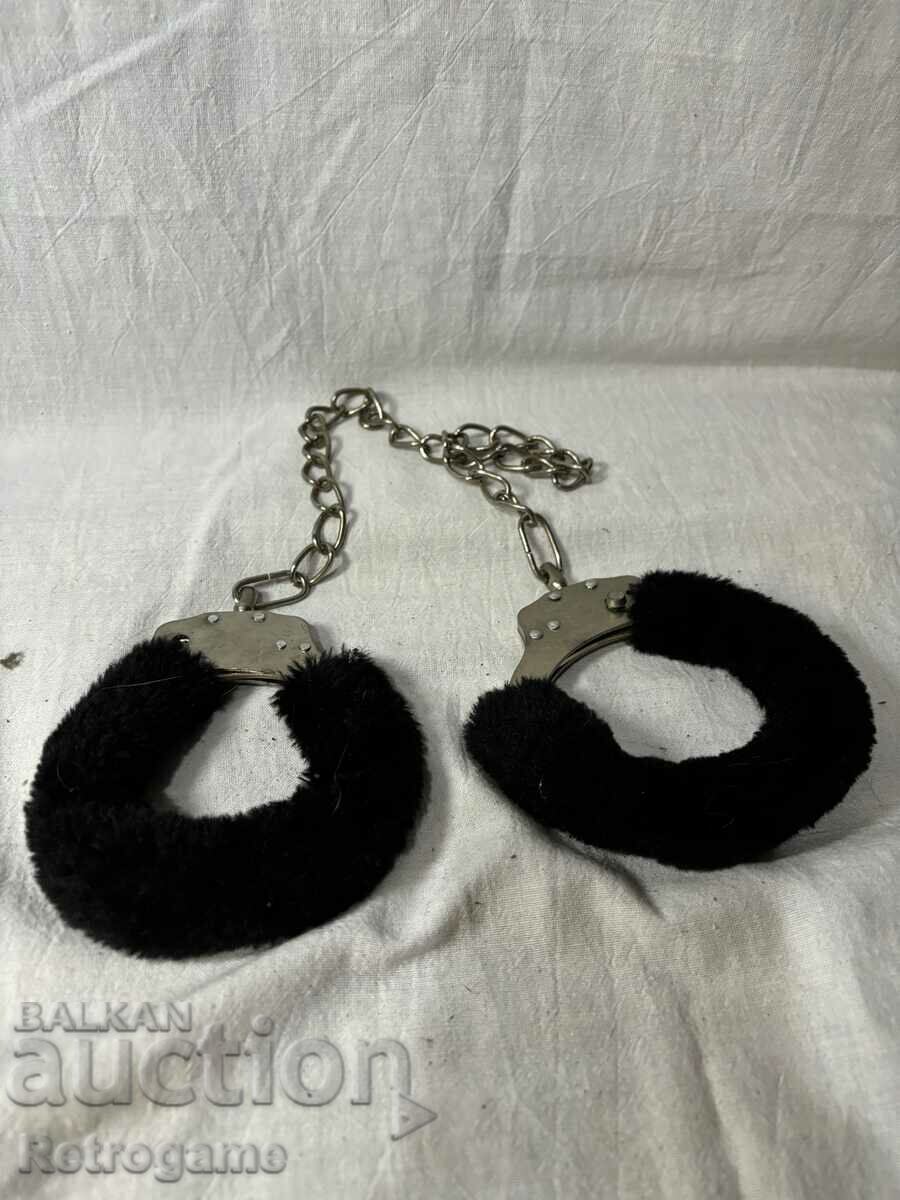 BZC retro handcuffs