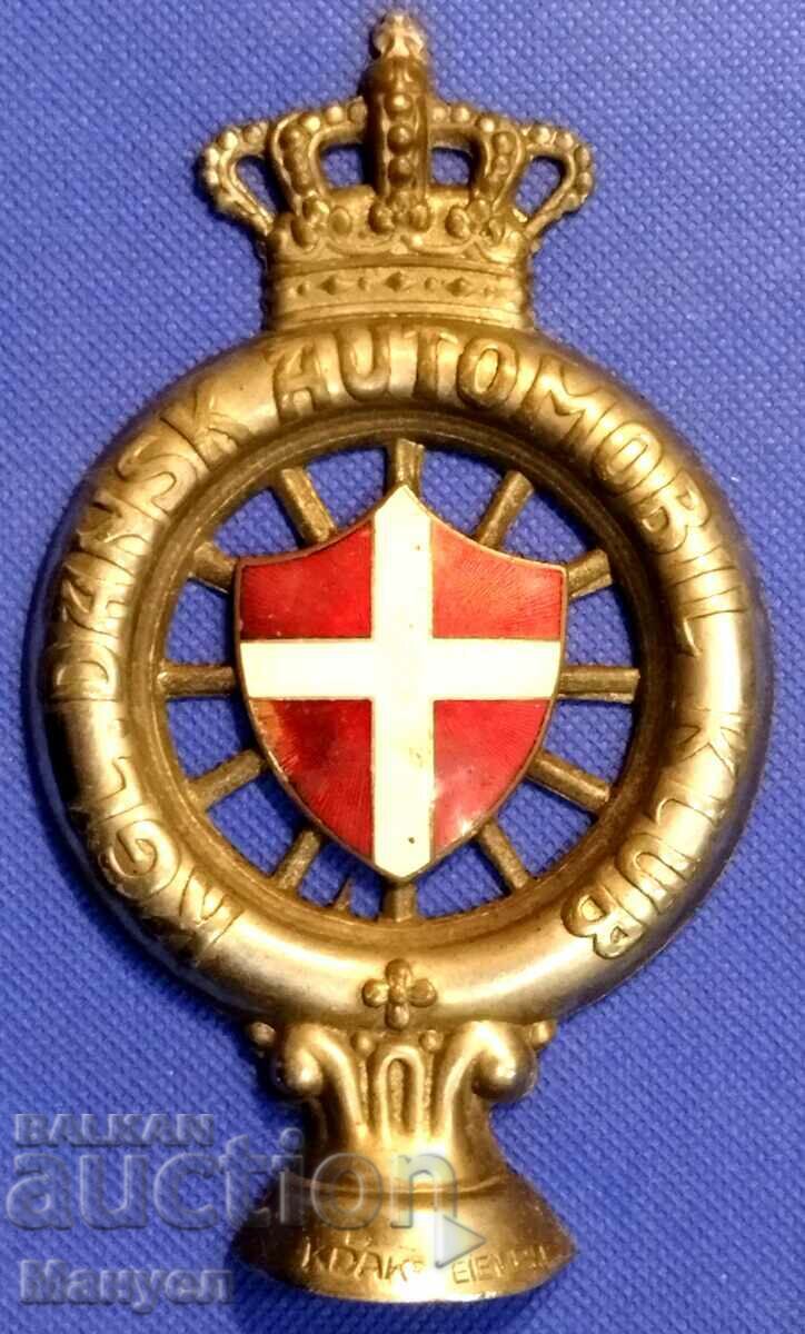 Emblem of the Royal Danish Automobile Club. Emblem of the Royal Danish Automobile Club.