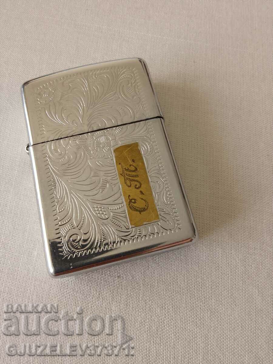 Brichetă originală Zippo Venetian Chrome