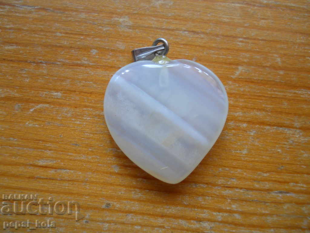 locket - heart - agate