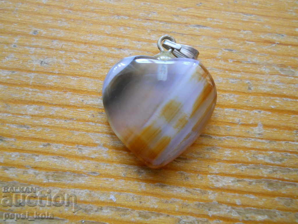 locket - heart - agate