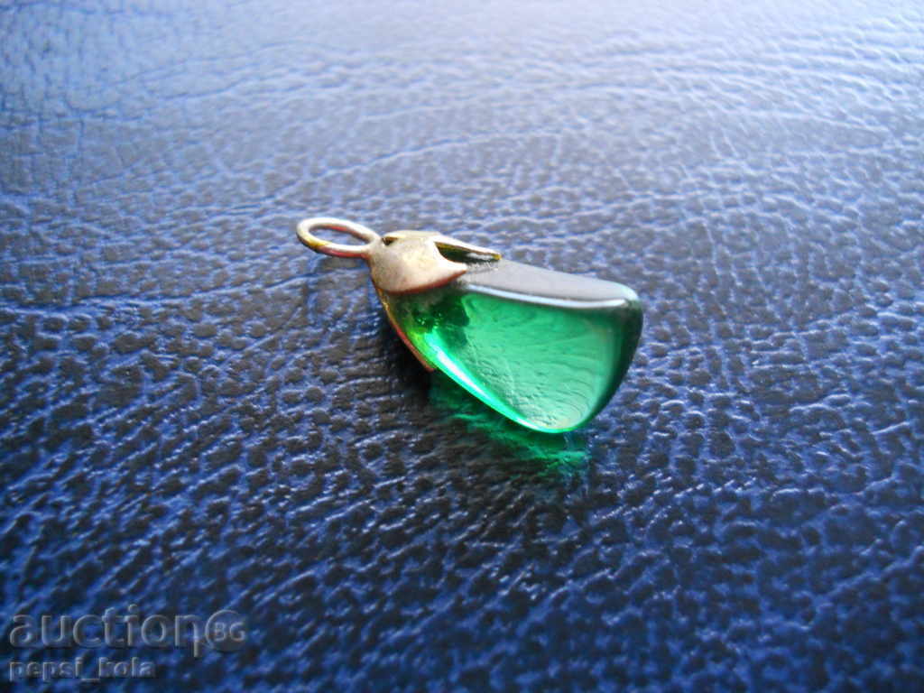 locket - pendant - synthetic emerald