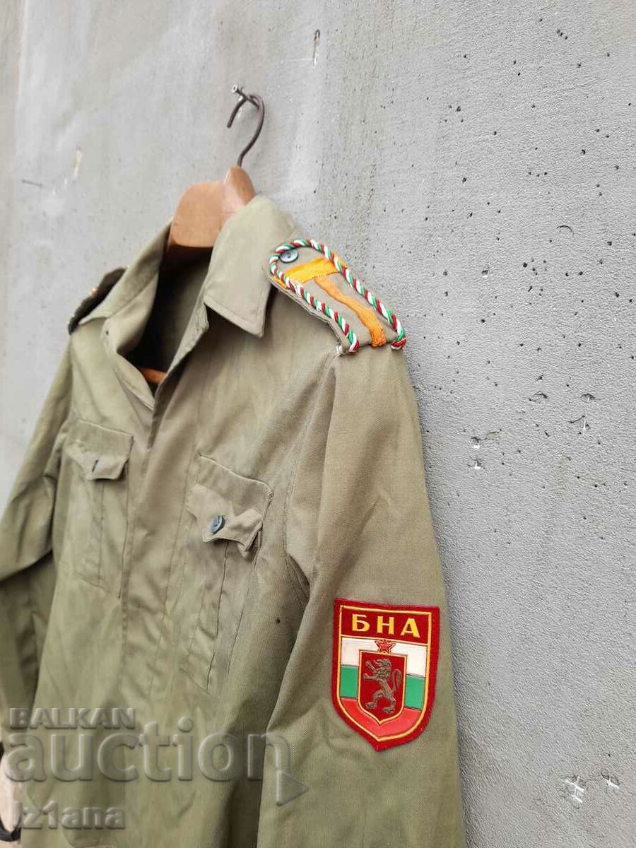 Delivery of Old shirt Senior Schoolman Delivery of Old shirt Senior Schoolman