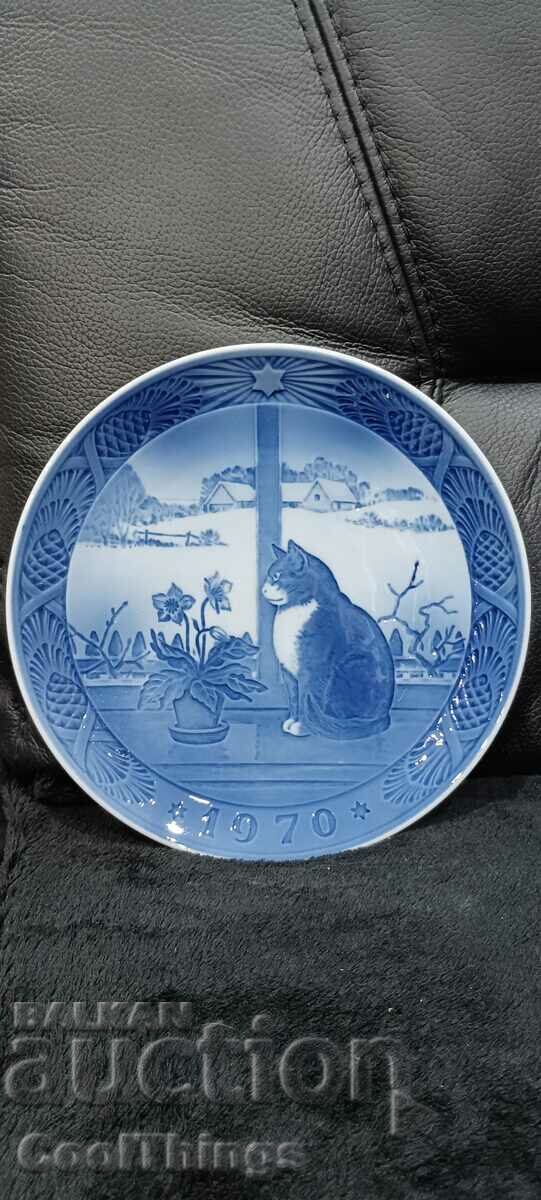 Marked collector's porcelain plate