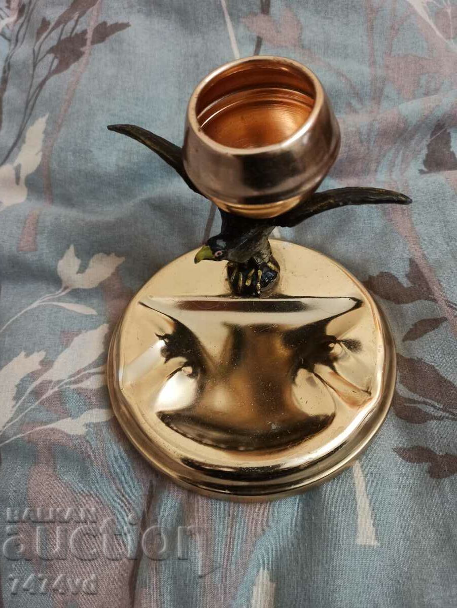 Delivery of SOC METAL EAGLE ASHTRAY IN BEAUTIFUL LOOK Delivery of SOC METAL EAGLE ASHTRAY IN BEAUTIFUL LOOK