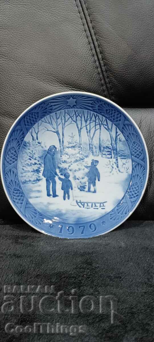 Marked collector's porcelain plate