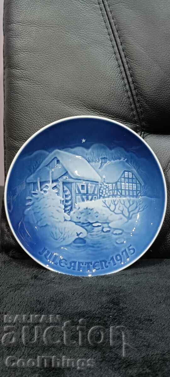 Marked collector's porcelain plate