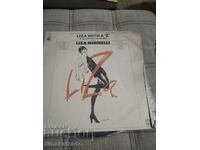 placa BTA 1144 Liza MINELLI. Liza cu un „Z”