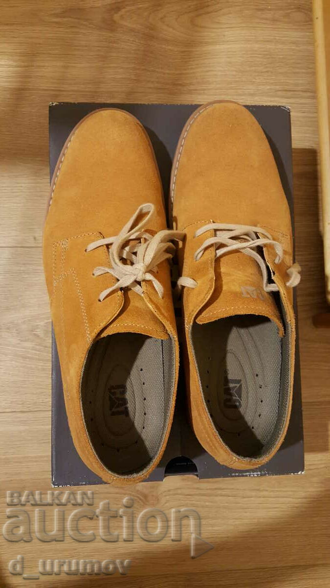 Аукцион Мъжки обувки от велур Caterpillar /CAT/ - 44 номер Аукцион Мъжки обувки от велур Caterpillar /CAT/ - 44 номер