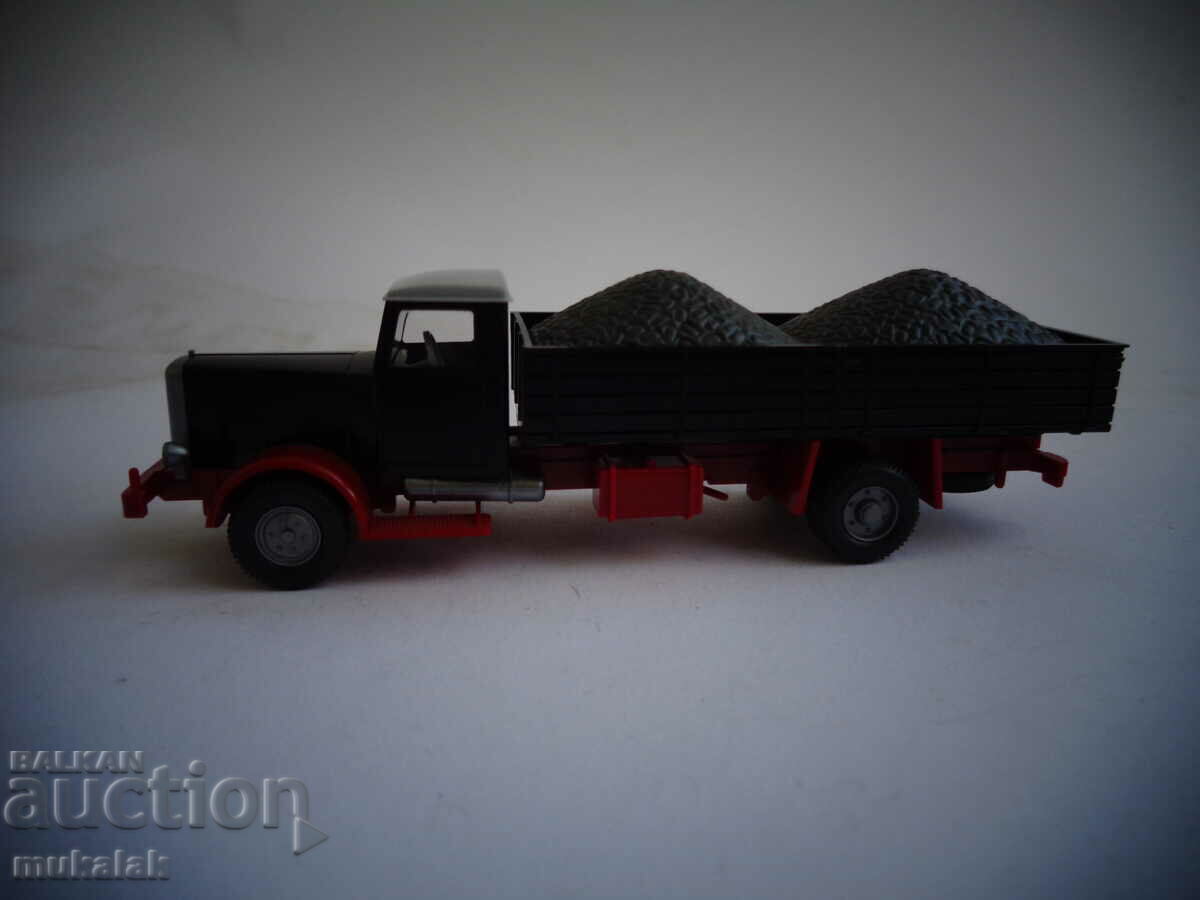 WIKING H0 1/87 TRUCK MODEL TROLLEY TOY