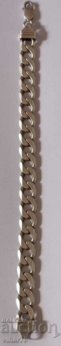 Delivery of silver bracelet