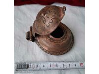 Cenusar de cupru gravat vintage BGA Balkan