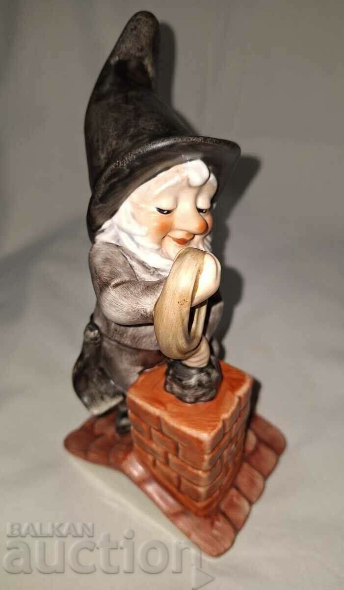 Auction Porcelain figurine--Goebel-chimney sweeper--Co boy series Auction Porcelain figurine--Goebel-chimney sweeper--Co boy series