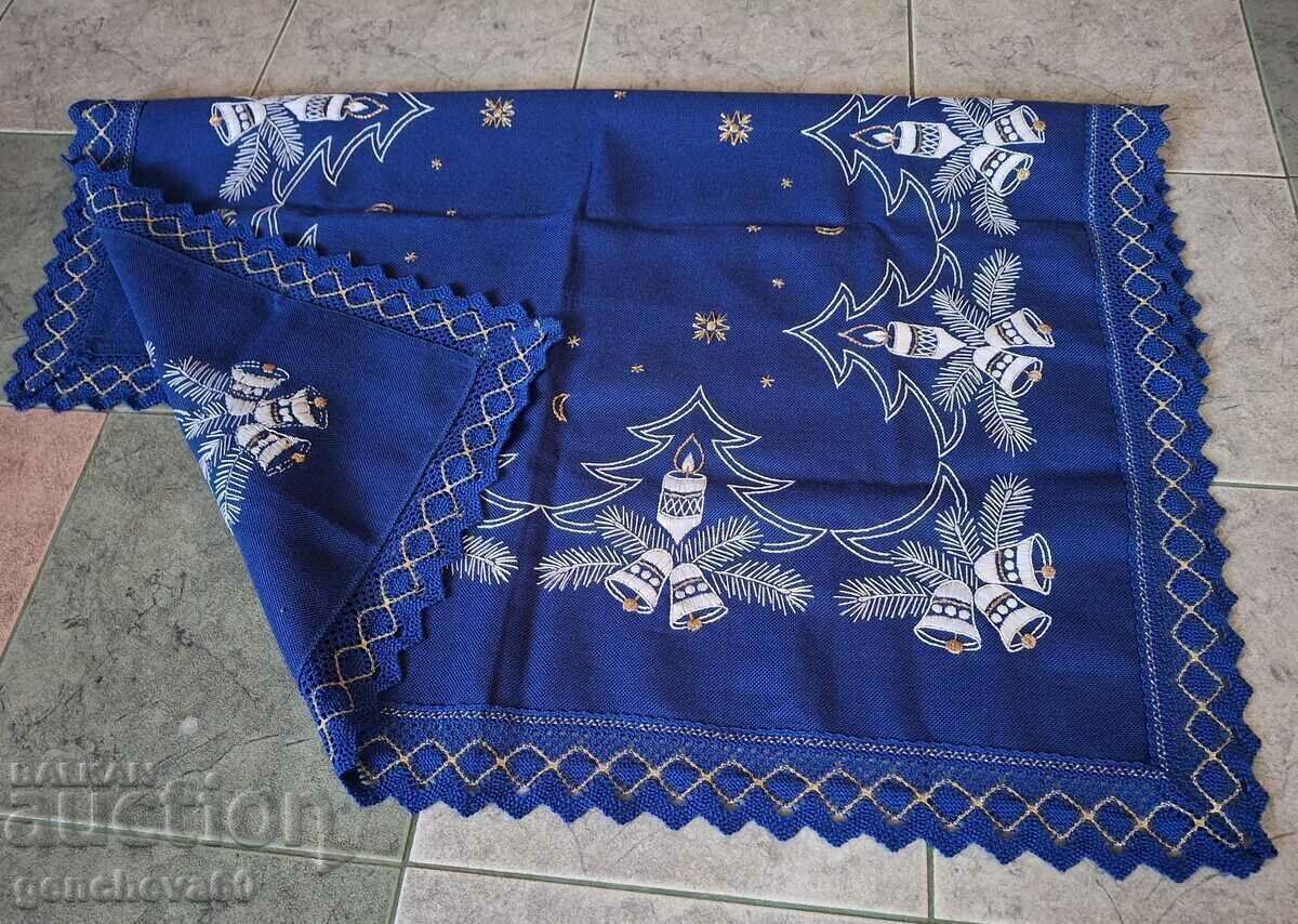 Auction Beautiful Christmas tablecloth with embroidery and lace Auction Beautiful Christmas tablecloth with embroidery and lace