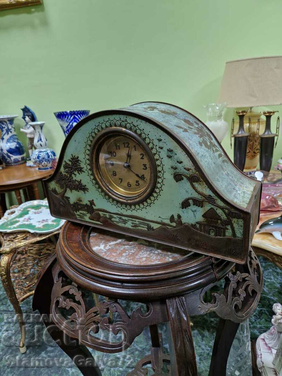 Παράδοση Ένα σπάνιο συλλεκτικό αγγλικό ρολόι αντίκα