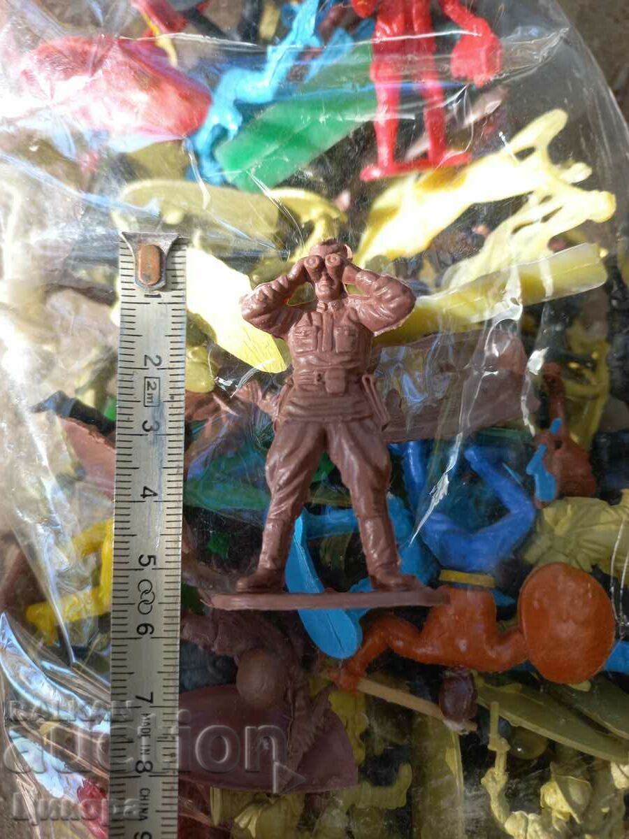 Auction SOLDIERS INDIANS COWBOYS TOYS Auction SOLDIERS INDIANS COWBOYS TOYS