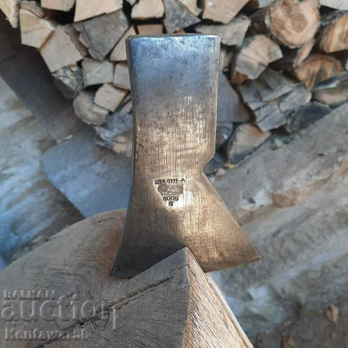 Hatchet, ax CONBE PLUS 0.8kg.