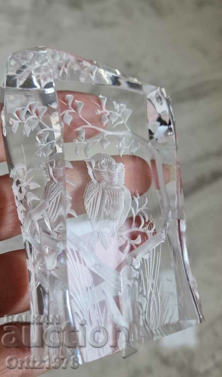 Auction Exquisite three-dimensional paperweight – Owl. Auction Exquisite three-dimensional paperweight – Owl.