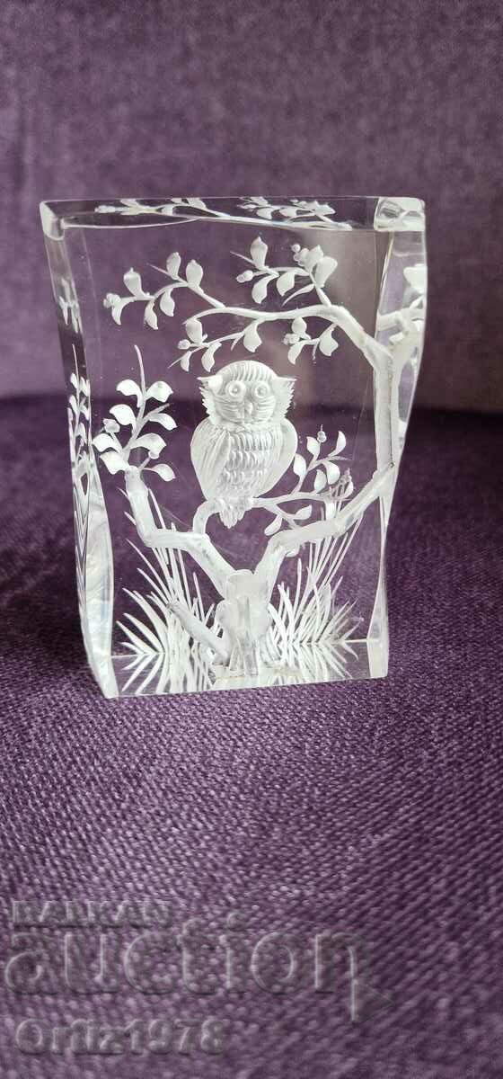Delivery of Exquisite three-dimensional paperweight – Owl. Delivery of Exquisite three-dimensional paperweight – Owl.