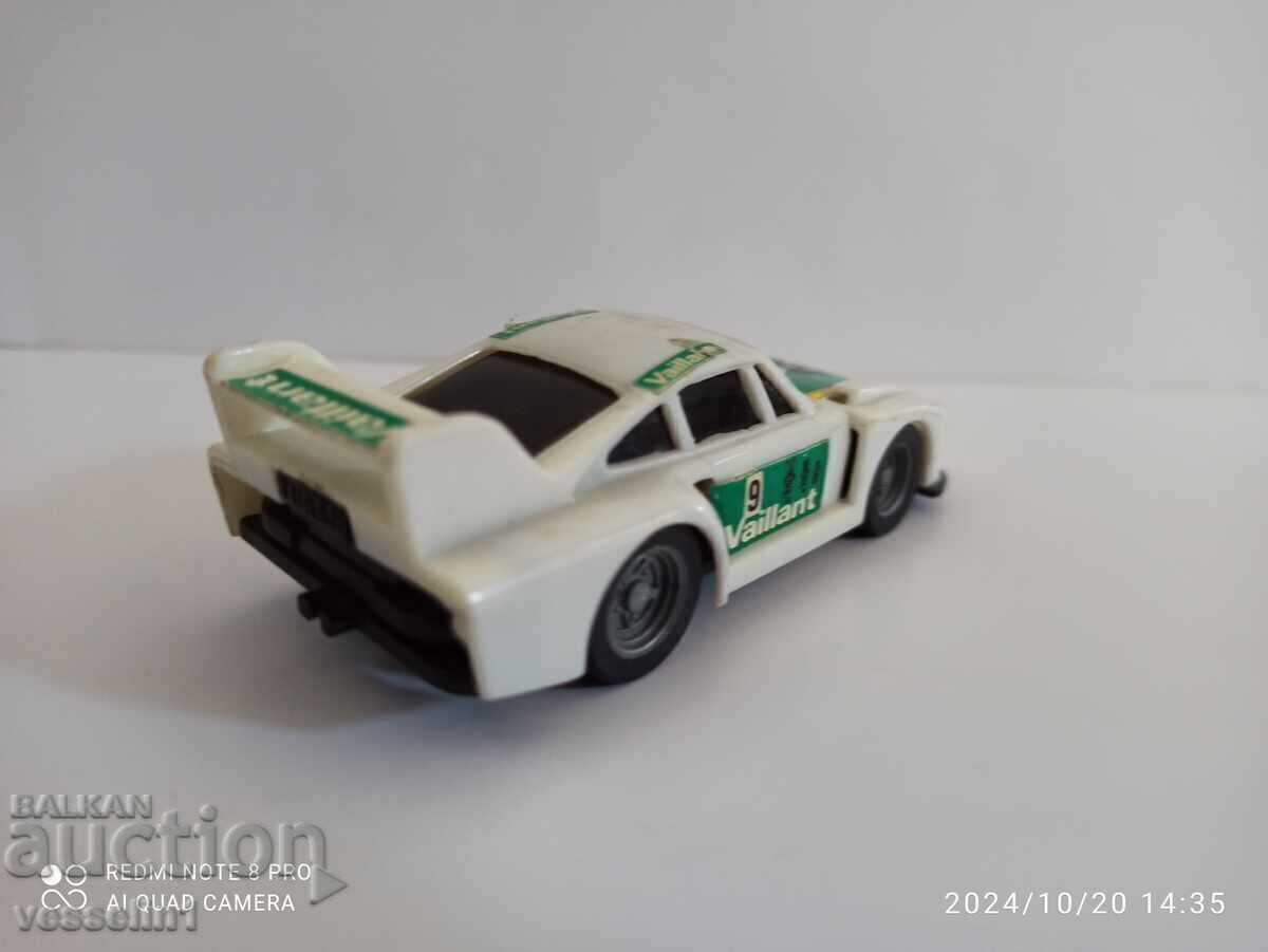 Livrarea Carucior vechi de la masina de 80 de ani