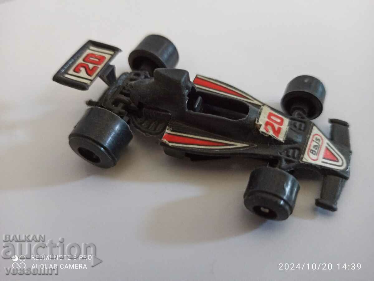 Delivery of 5 number of old cars, Bulgarian strollers Delivery of 5 number of old cars, Bulgarian strollers