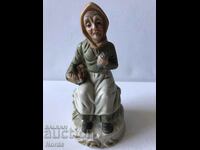 Porcelain figure Grandma with fruit