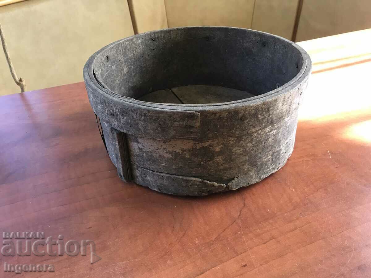 HIDDEN OLD WOODEN VESSEL FOR GRAIN AND FOOD CHINIK with price 24.00 BGN | € 12.27 HIDDEN OLD WOODEN VESSEL FOR GRAIN AND FOOD CHINIK with price 24.00 BGN | € 12.27