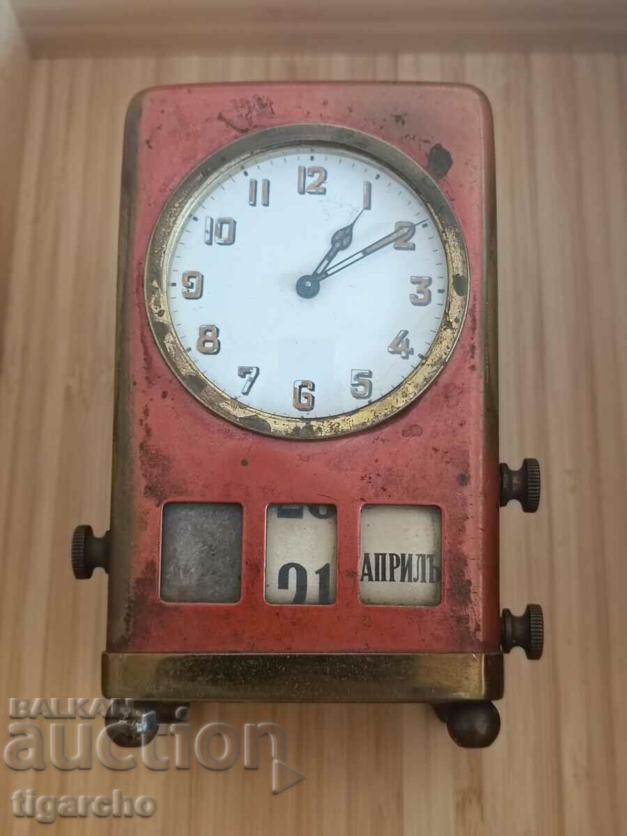 Стар настолен часовник - 7 Стар настолен часовник - 7