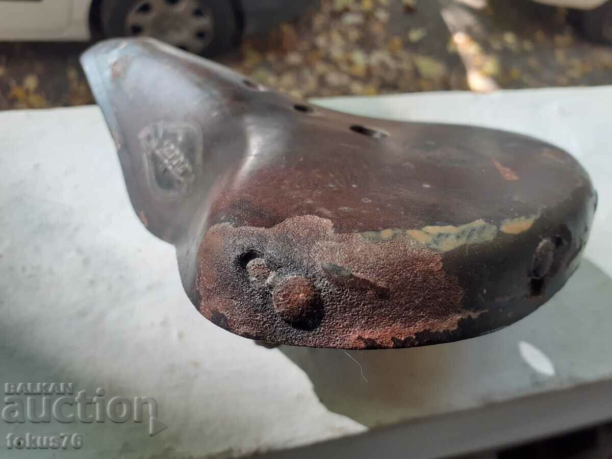 Old branded Lepper leather bike seat - 6 Old branded Lepper leather bike seat - 6