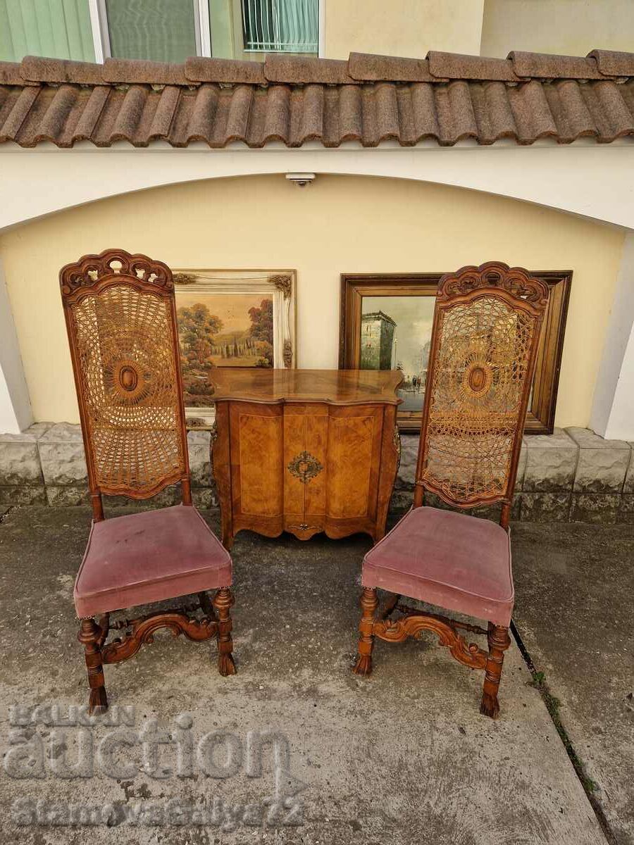 Pair of great antique Chippendale dining chairs