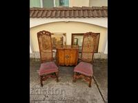 Pair of great antique Chippendale dining chairs