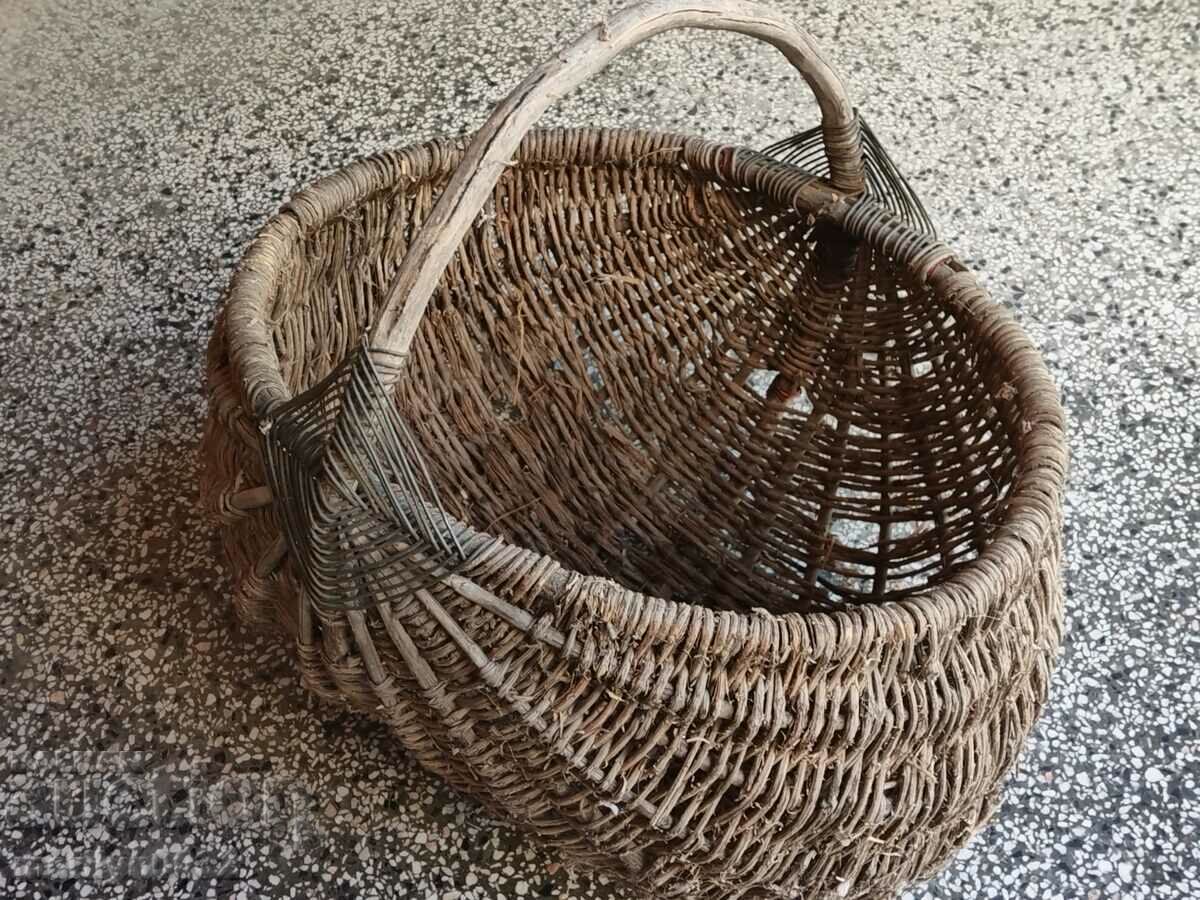 Delivery of Old large wicker basket paner basket