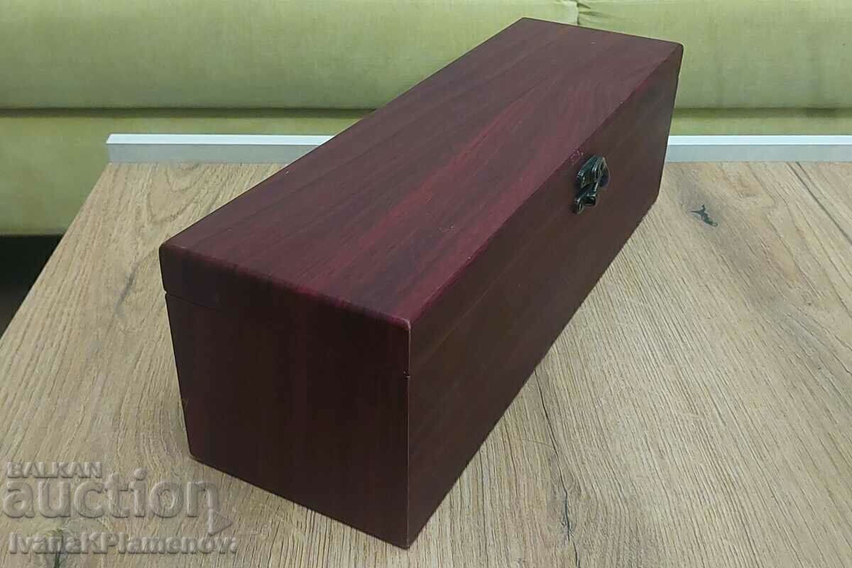 Delivery of Wooden box Delivery of Wooden box