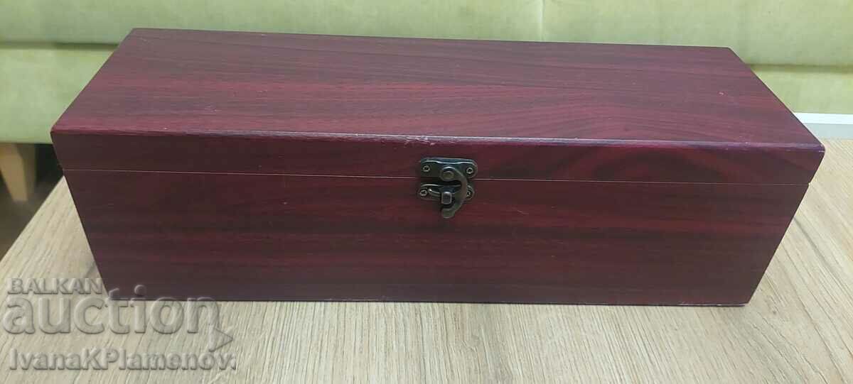 Wooden box