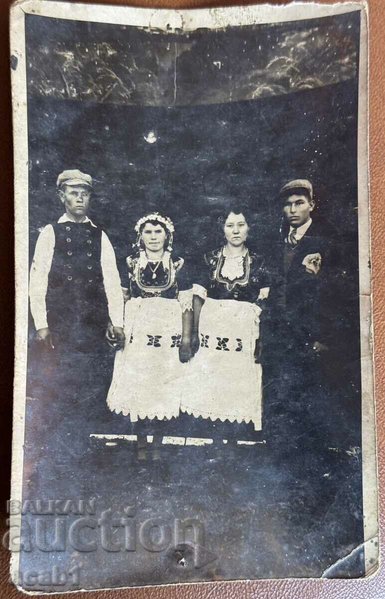 Γάμος νεαρών ζευγαριών με τιμή 9.99 BGN | € 5.11 Γάμος νεαρών ζευγαριών με τιμή 9.99 BGN | € 5.11