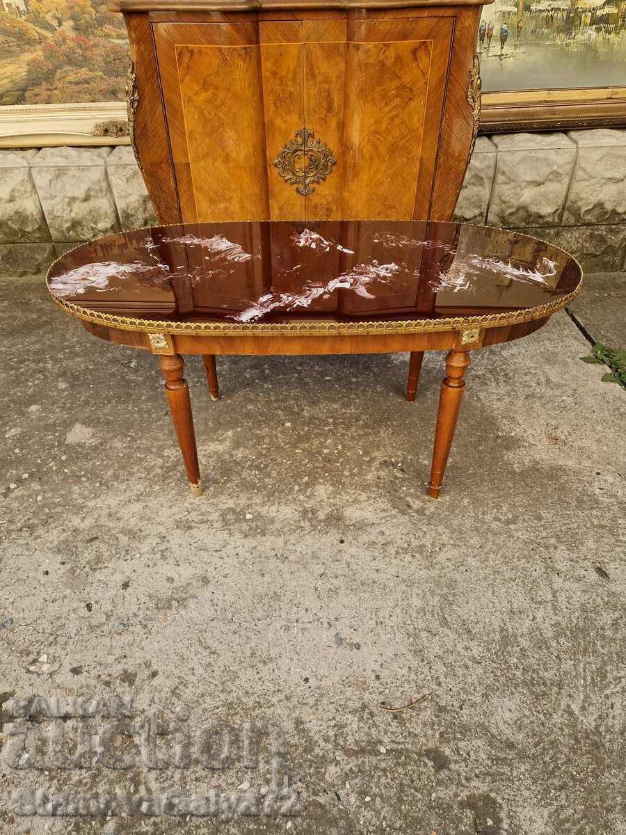 Красива дървена холна маса с цена 233.00 лв. | € 119.13 Красива дървена холна маса с цена 233.00 лв. | € 119.13