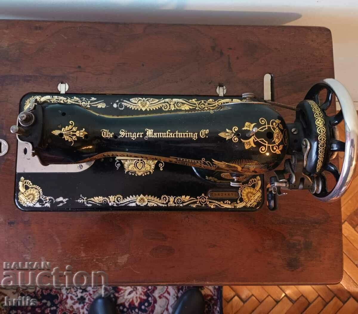 Auction  FOOT OPERATED SEWING MACHINE - SINGER EXCELLENT