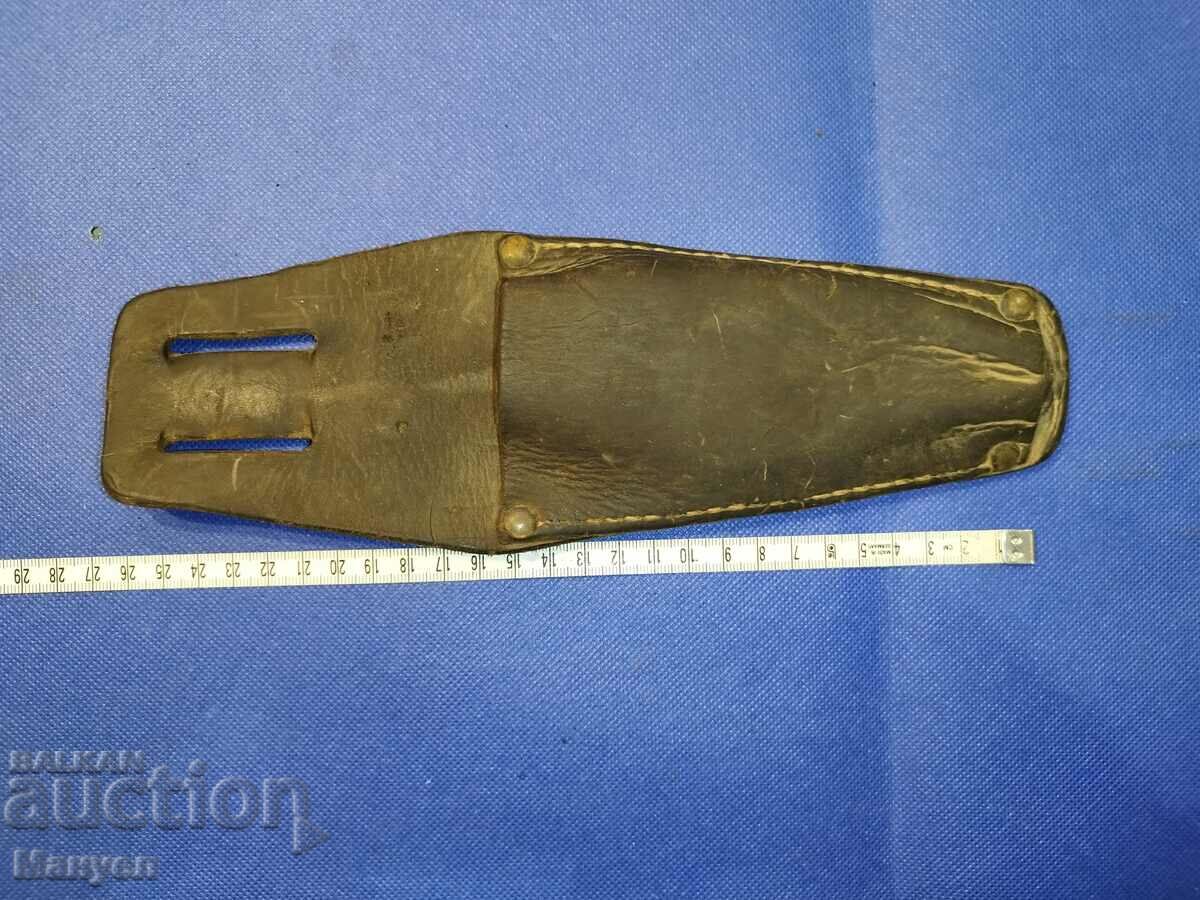Auction Leather bayonet scabbard. Auction Leather bayonet scabbard.