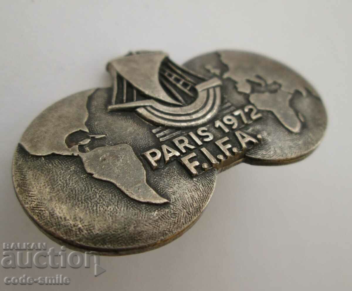 Auction Old Sign Soccer Badge Participant Congress Soccer FIFA 1972 Auction Old Sign Soccer Badge Participant Congress Soccer FIFA 1972