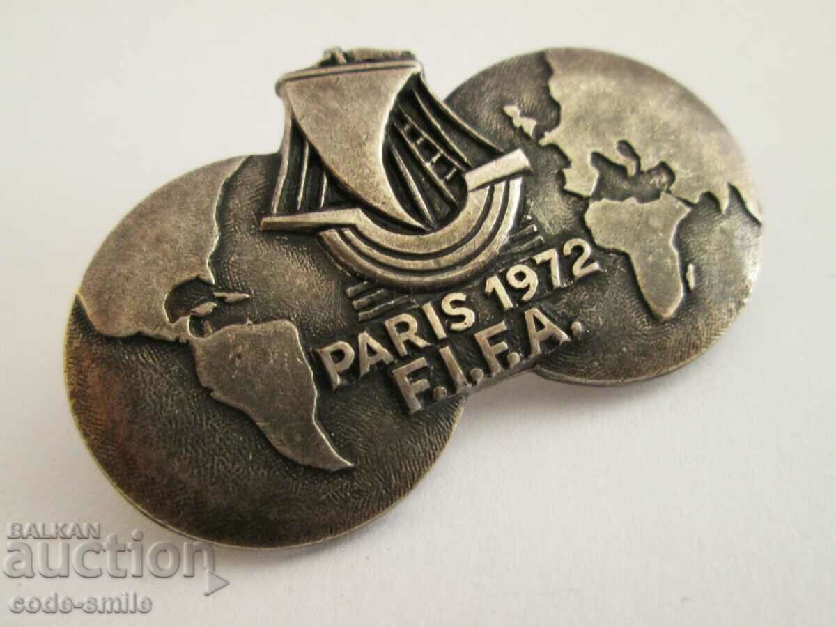 Old Sign Soccer Badge Participant Congress Soccer FIFA 1972 - 6 Old Sign Soccer Badge Participant Congress Soccer FIFA 1972 - 6