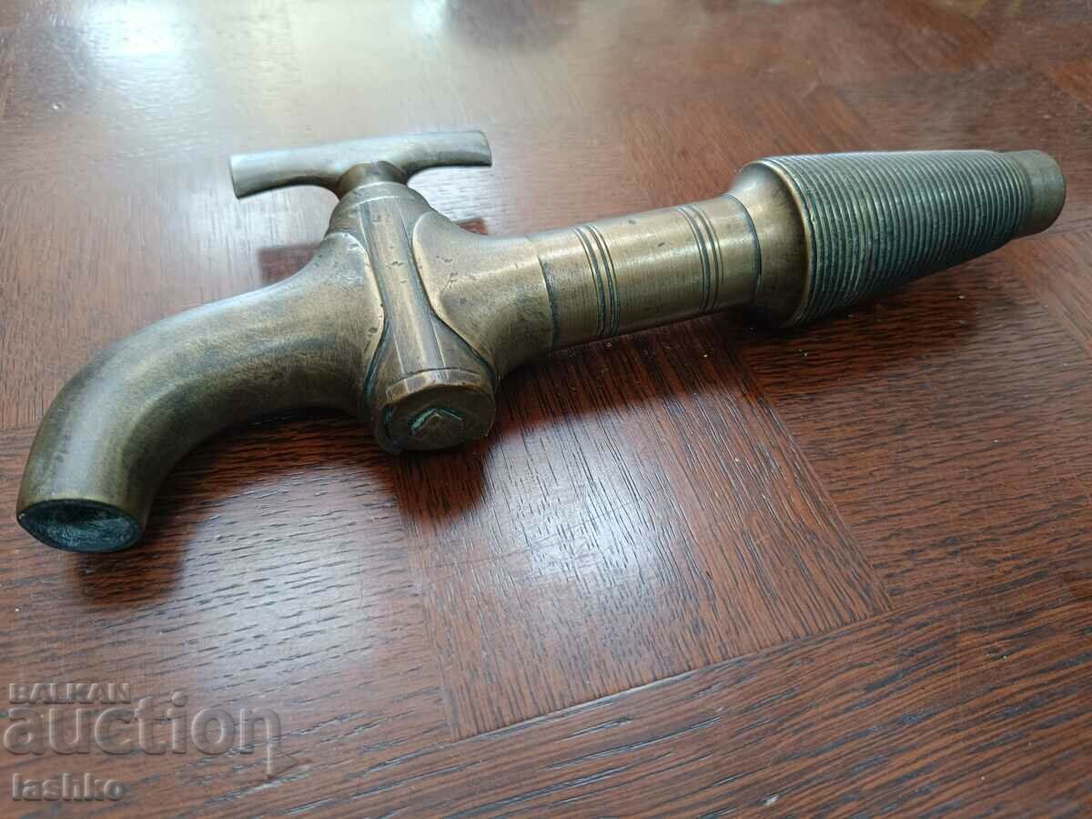 Παλιά βρύση βαρελιού με τιμή 149.99 BGN | € 76.69 Παλιά βρύση βαρελιού με τιμή 149.99 BGN | € 76.69