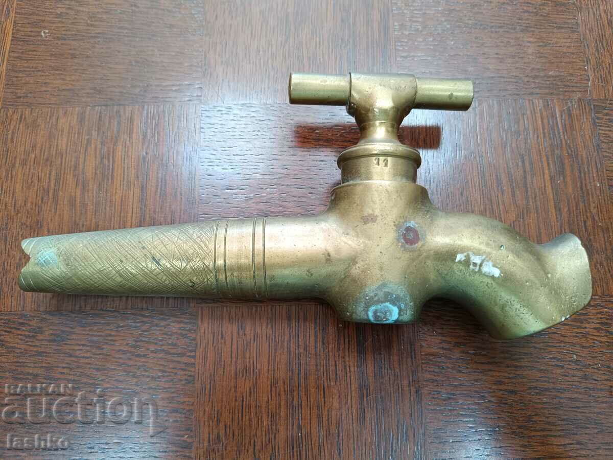 Стар кран за бъчва с цена 149.99 лв. | € 76.69 Стар кран за бъчва с цена 149.99 лв. | € 76.69