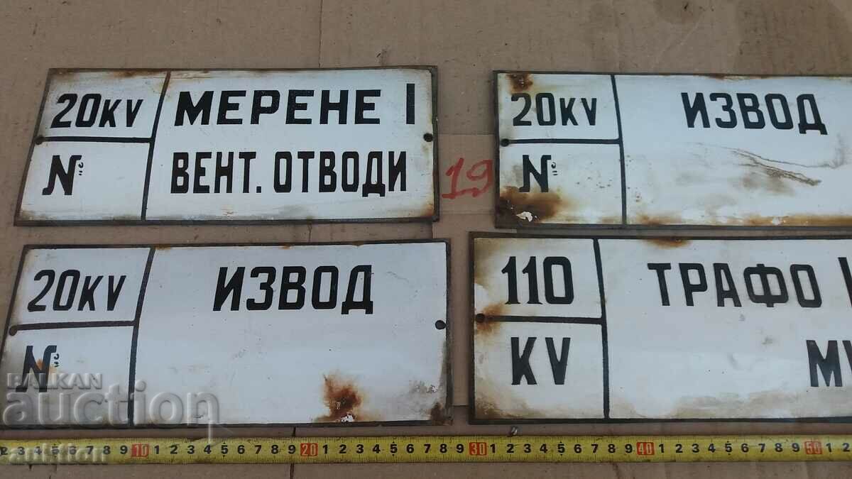 Delivery of LOT OF 4 ENAMEL PLATES Delivery of LOT OF 4 ENAMEL PLATES