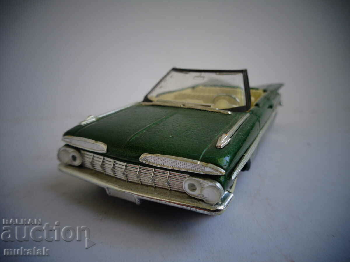 1:43 VITESSE CHEVROLET IMPALA CAR TOY MODEL