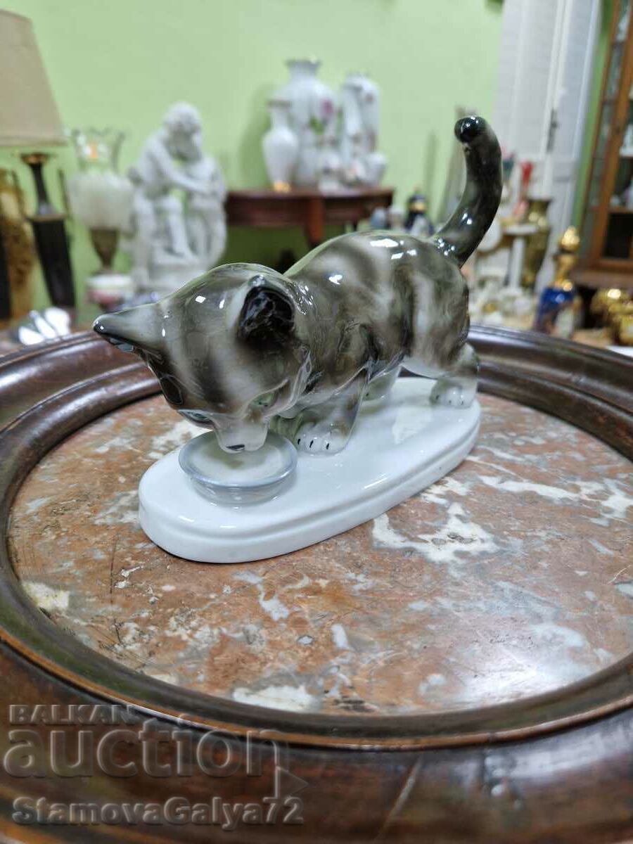 Рядка антикварна порцеланова фигура Graefenthal с цена 166.00 лв. | € 84.87 Рядка антикварна порцеланова фигура Graefenthal с цена 166.00 лв. | € 84.87