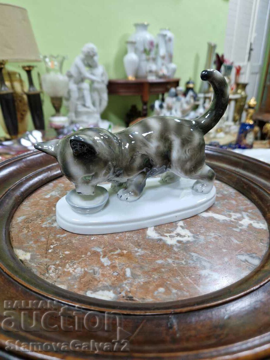 Рядка антикварна порцеланова фигура Graefenthal Рядка антикварна порцеланова фигура Graefenthal