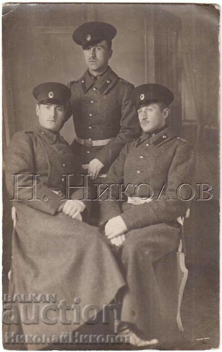 OLD MILITARY PHOTO PSV SOLDIERS IN STUDIO D107